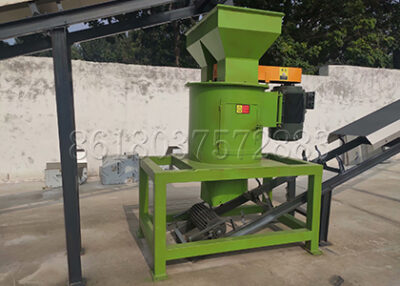 Vertical Fertilizer Crusher | PP Board Lining | Visible Window